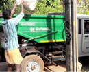 Garbage collectors go on strike to protest non-payment of salary